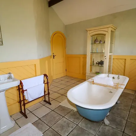 Holiday home Radharc Na Noilean